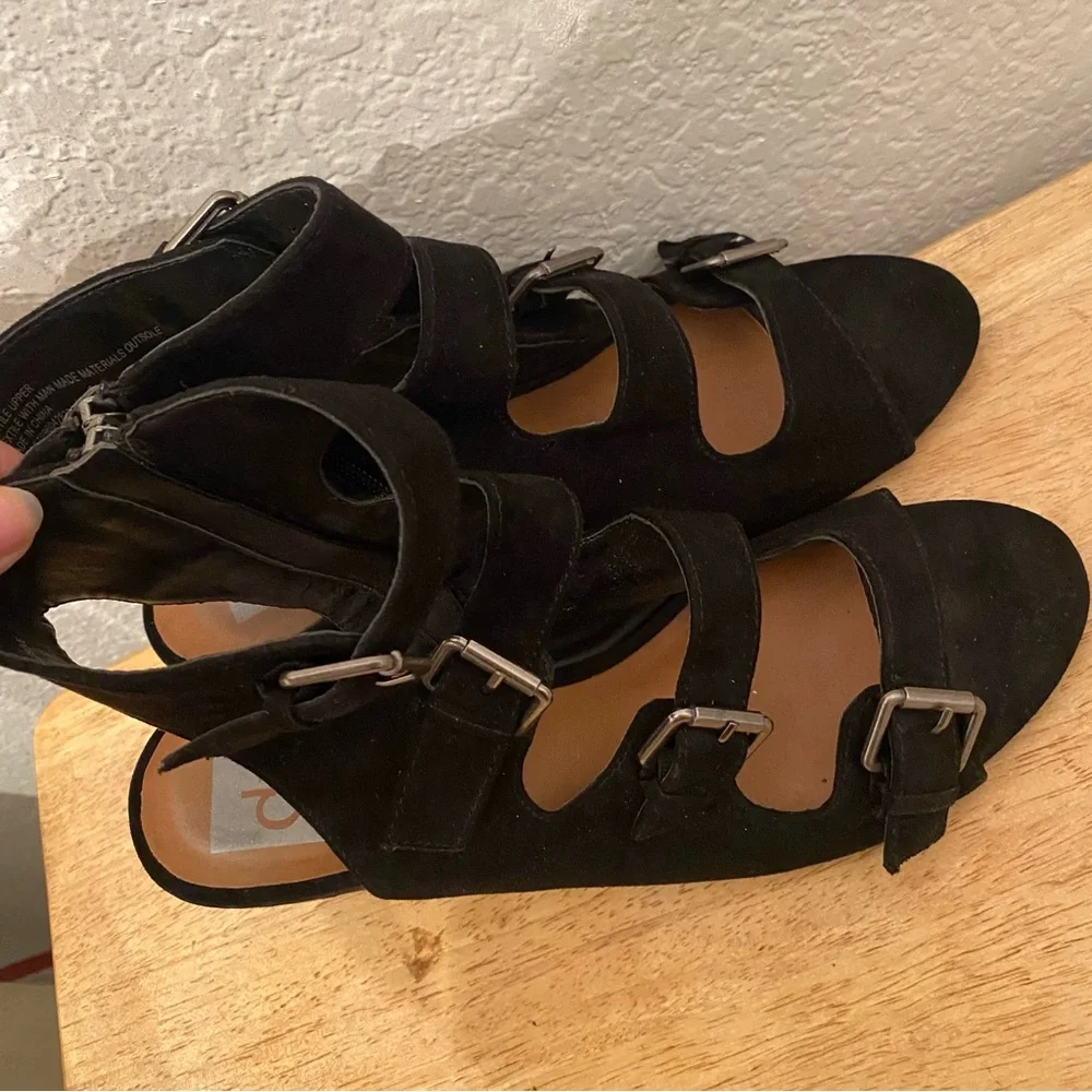 DV Vita Black Wedge Sandals with Buckles